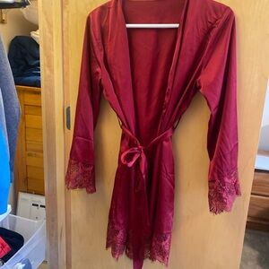 Elegant Red Lace Trim Robe